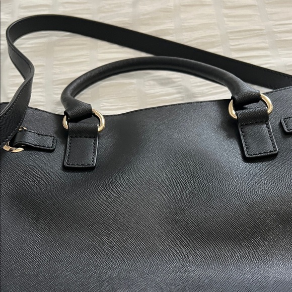 Michael Kors Black Structured Tote Bag with Gold Hardware - Picture 5 of 8